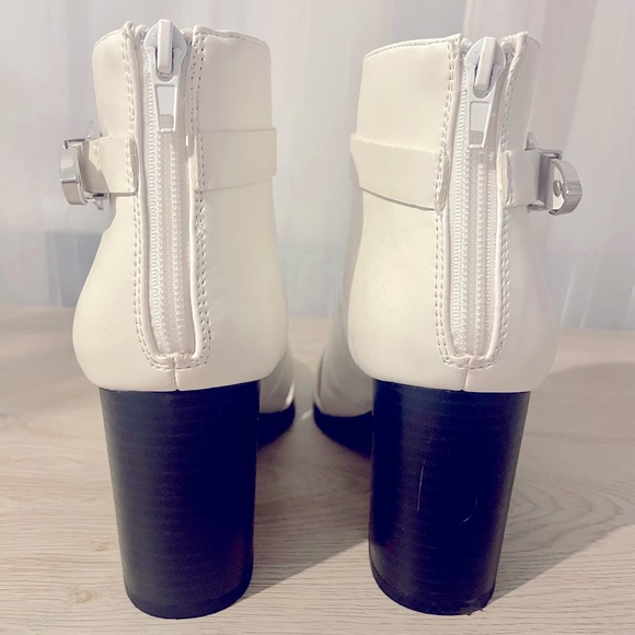 Forever21 Western High Heeled Boot - Picture 4 of 4